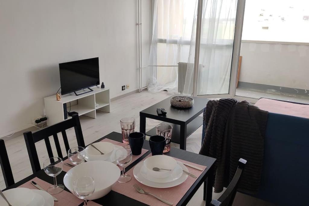 Charmant Appartement Proche Melun Centre Ville Εξωτερικό φωτογραφία